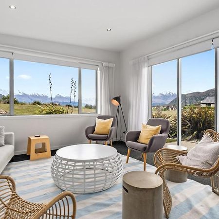 Infinity And Beyond Villa Wanaka Bagian luar foto