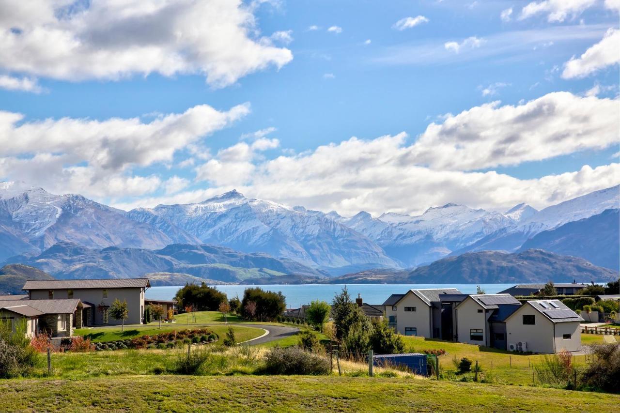 Infinity And Beyond Villa Wanaka Bagian luar foto
