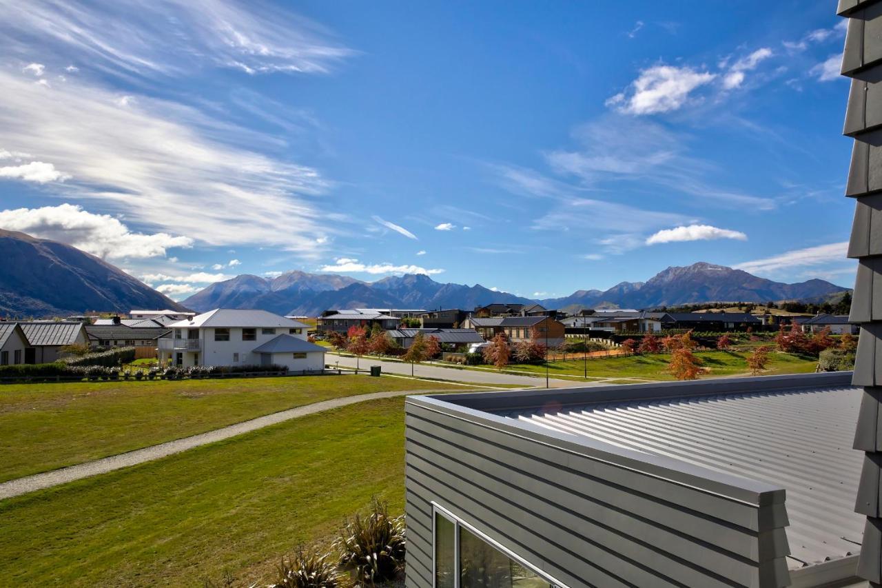 Infinity And Beyond Villa Wanaka Bagian luar foto