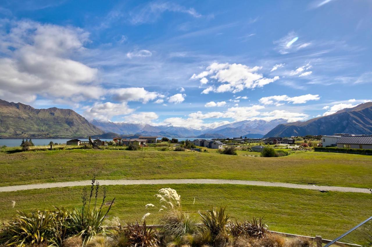 Infinity And Beyond Villa Wanaka Bagian luar foto