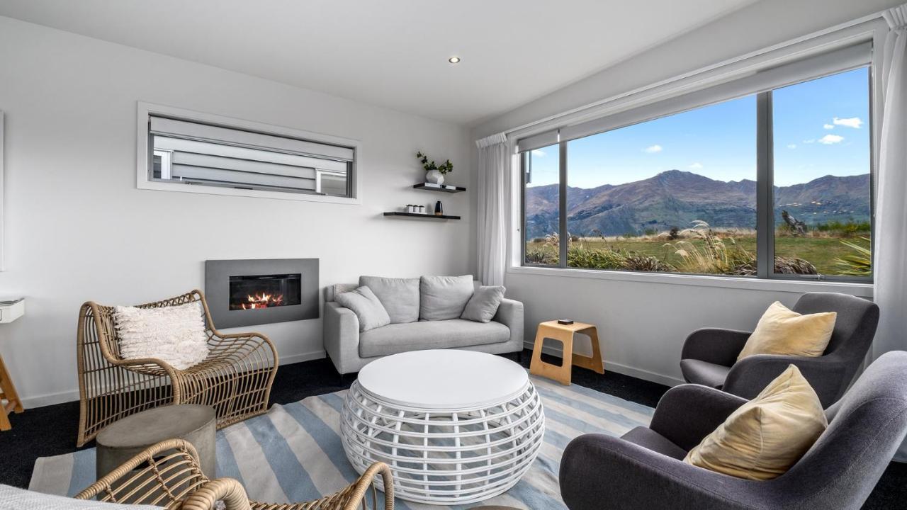 Infinity And Beyond Villa Wanaka Bagian luar foto